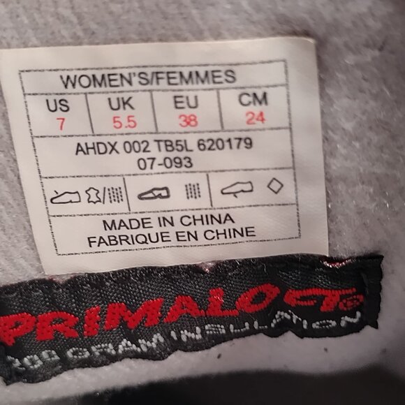 The North Face Black Suede & Cable Knit Distressed Snow Boots Women US 7 - Picture 15 of 15